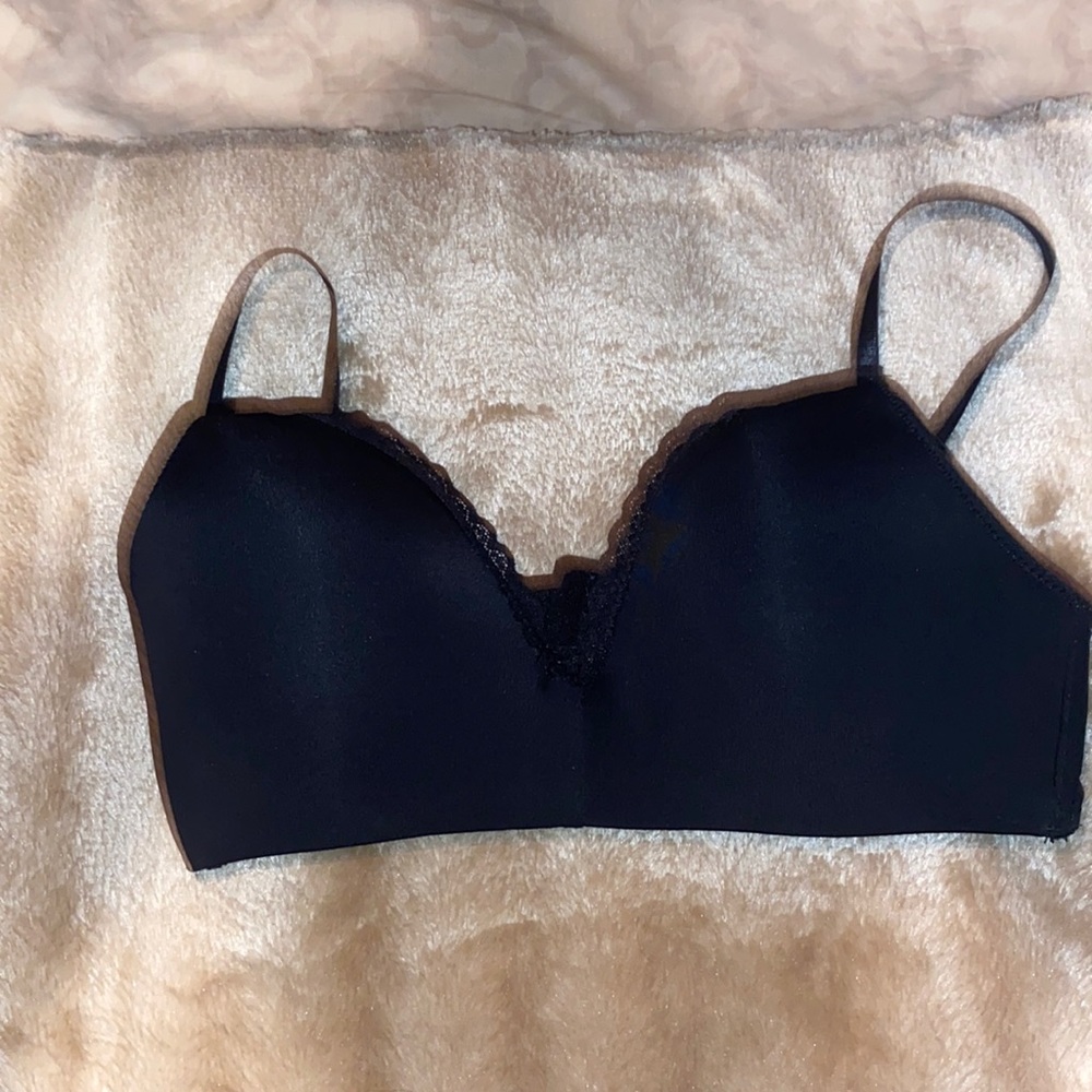 NWOT  Lauren Ashley black silk bra size 36B